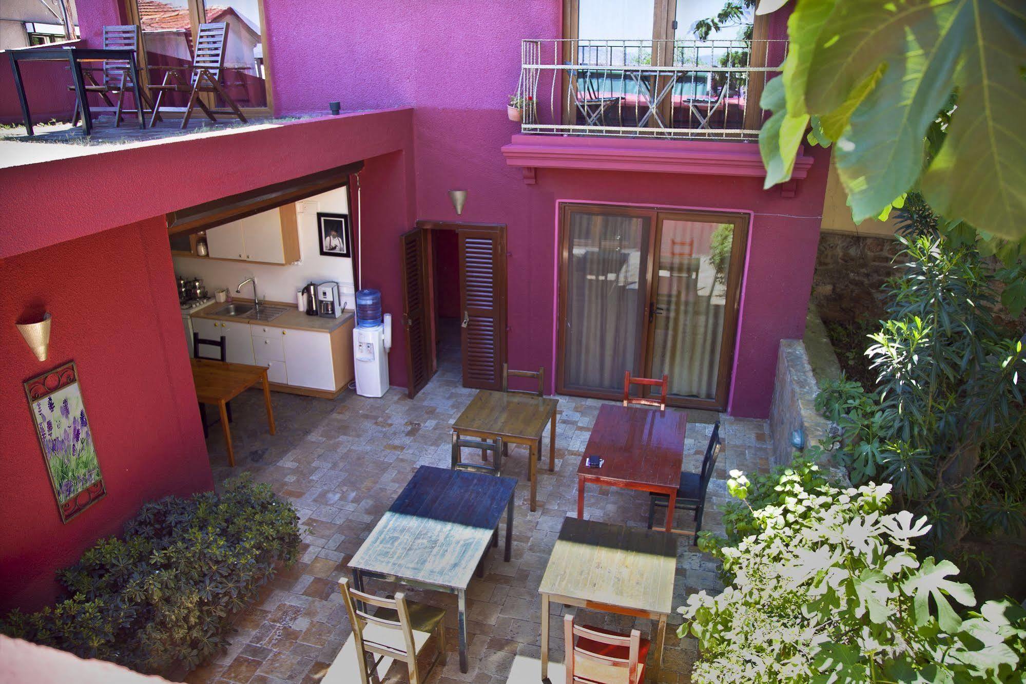 L'Isola Guesthouse (Adults Only) Heybeliada Bagian luar foto