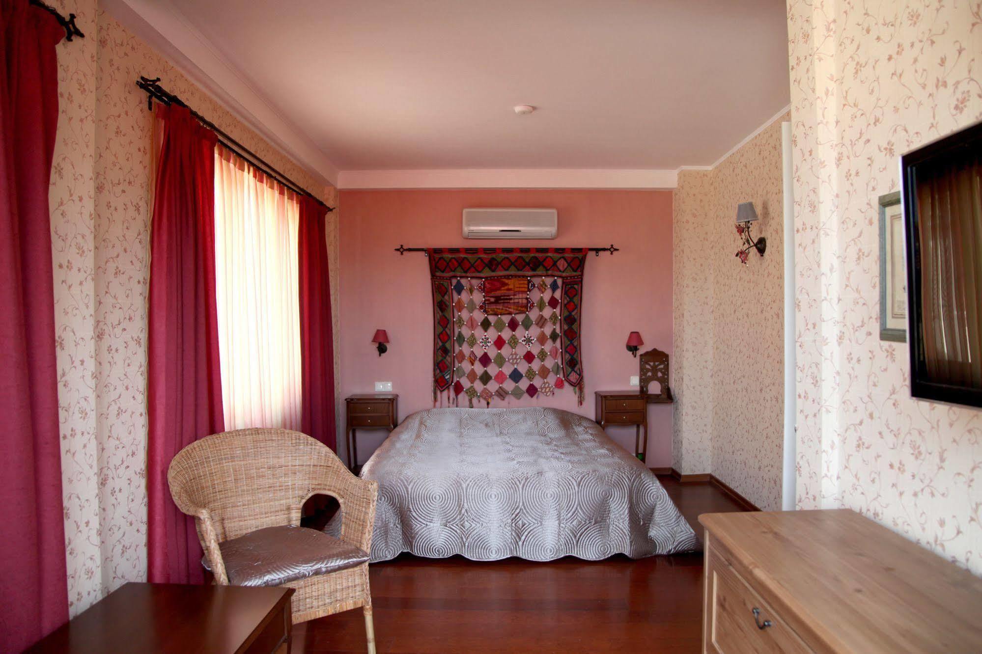 L'Isola Guesthouse (Adults Only) Heybeliada Bagian luar foto