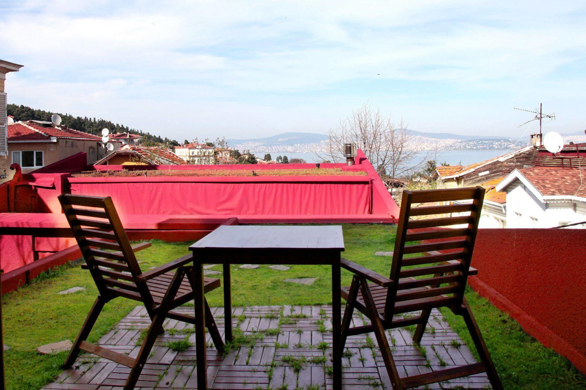 L'Isola Guesthouse (Adults Only) Heybeliada Bagian luar foto